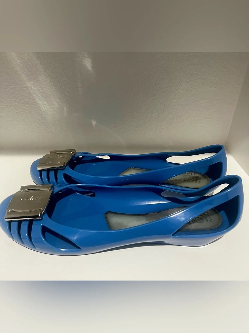 Salvatore Ferragamo Blue Jelly Flats Silver Vara Bow Size 8